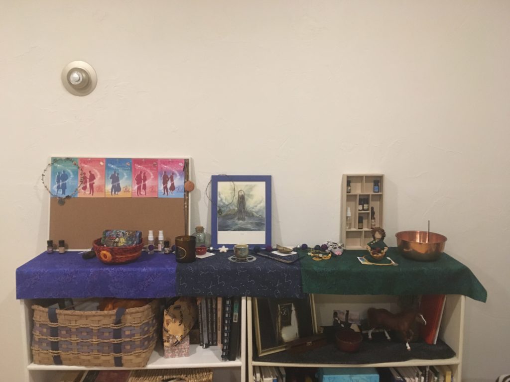 An overview shot of the altar, with three distinct sections (described further below) and a variety of objects.
